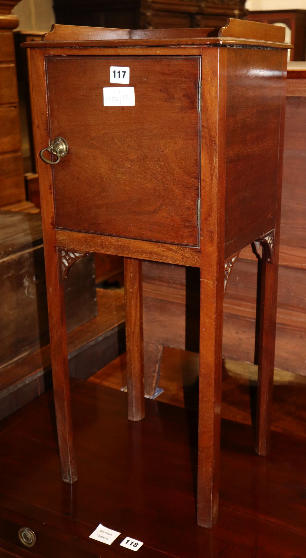 A Georgian style mahogany washstand, W.33cm